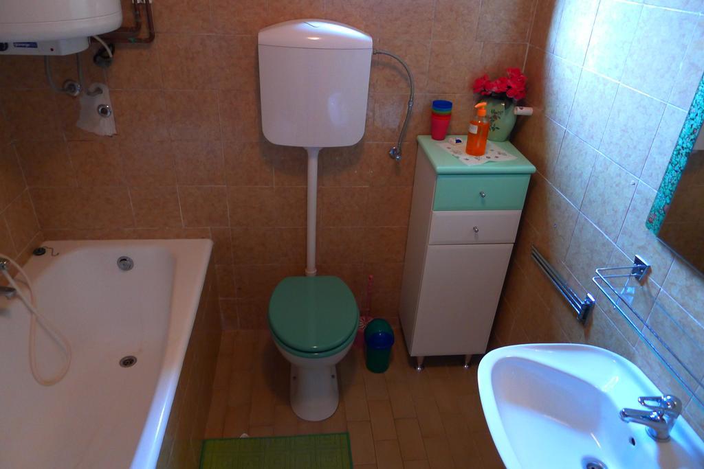 לוסיה Apartments Rosemary מראה חיצוני תמונה